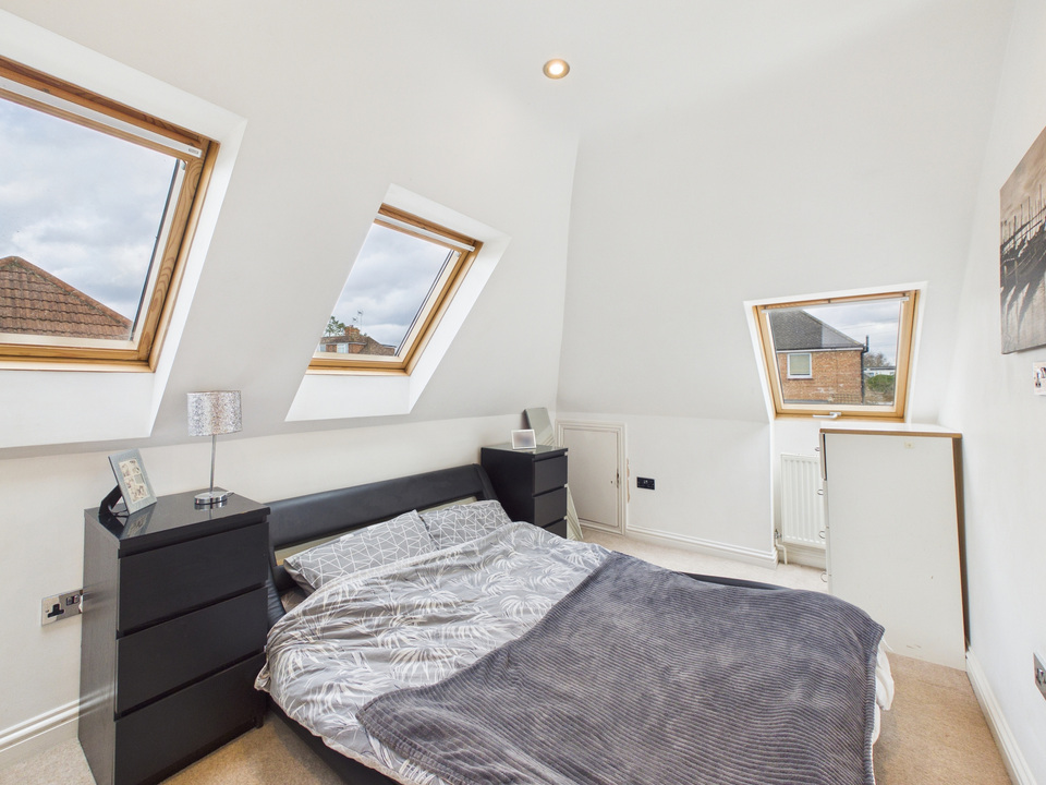 5 bed for sale in Hillside, Horsham  - Property Image 15