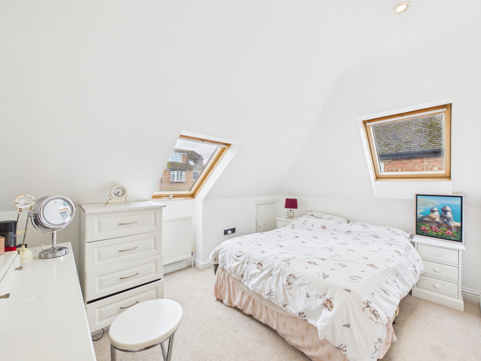 5 bed for sale in Hillside, Horsham  - Property Image 6