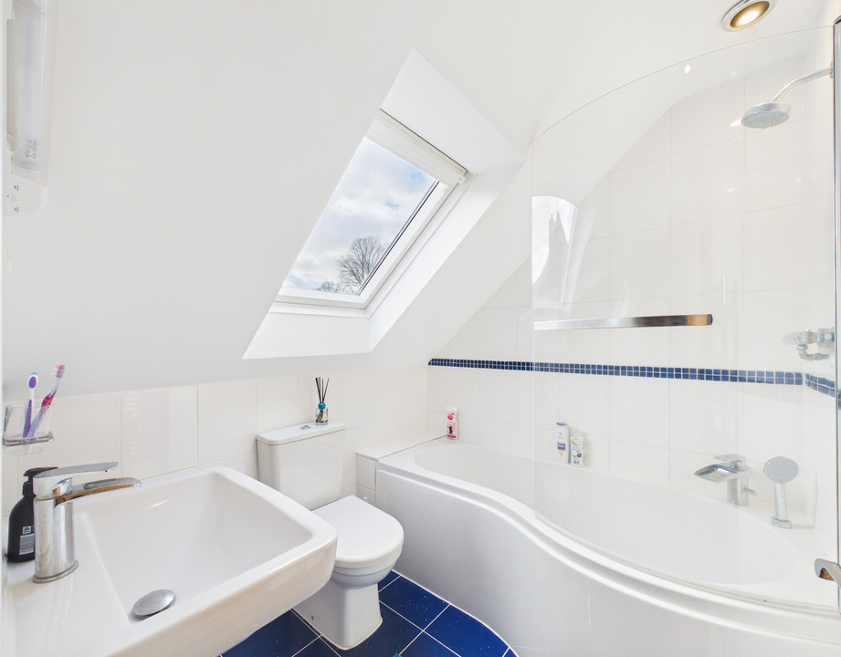 5 bed for sale in Hillside, Horsham  - Property Image 7