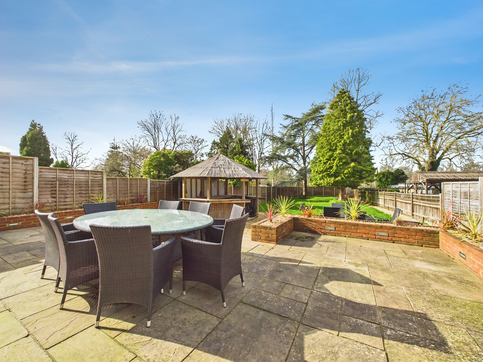 5 bed for sale in Hillside, Horsham  - Property Image 10