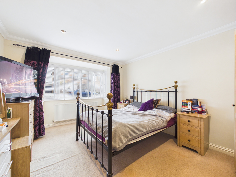 5 bed for sale in Hillside, Horsham  - Property Image 5