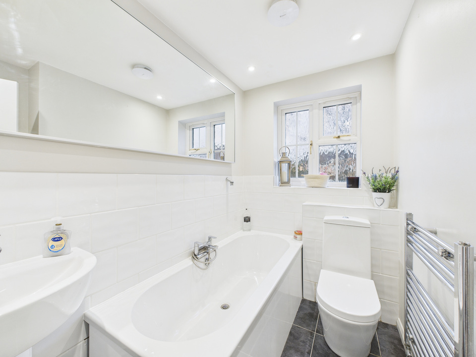 4 bed detached house for sale in Ropeland Way, Horsham, West Sussex  - Property Image 9