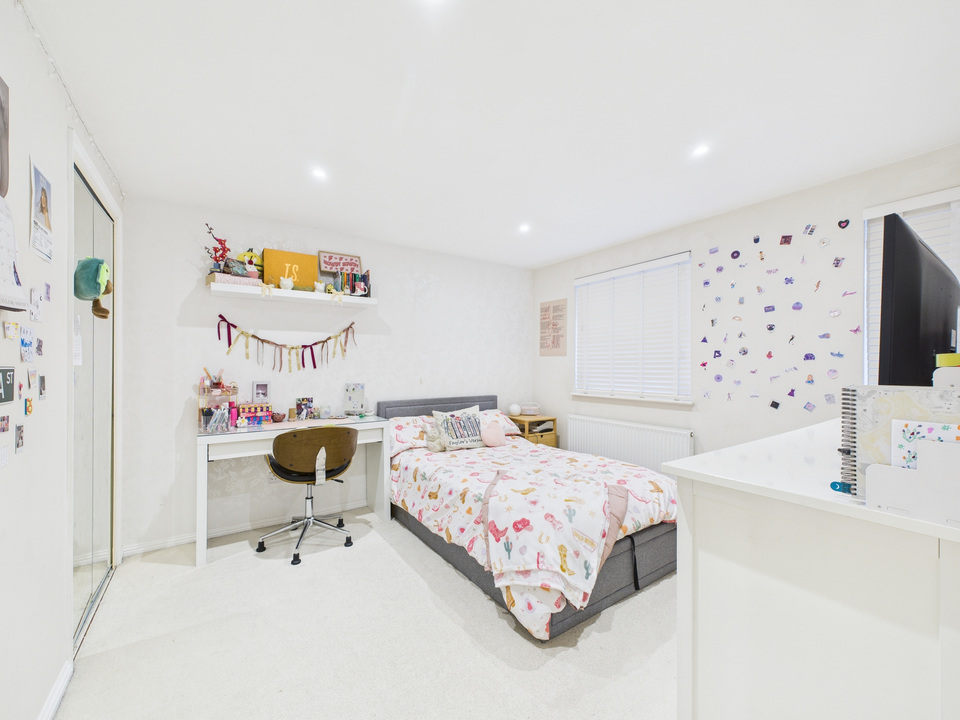 4 bed detached house for sale in Ropeland Way, Horsham, West Sussex  - Property Image 8