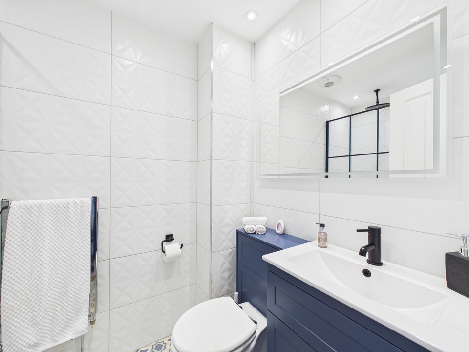 2 bed terraced house for sale in Timber Mill, Southwater, Horsham  - Property Image 11