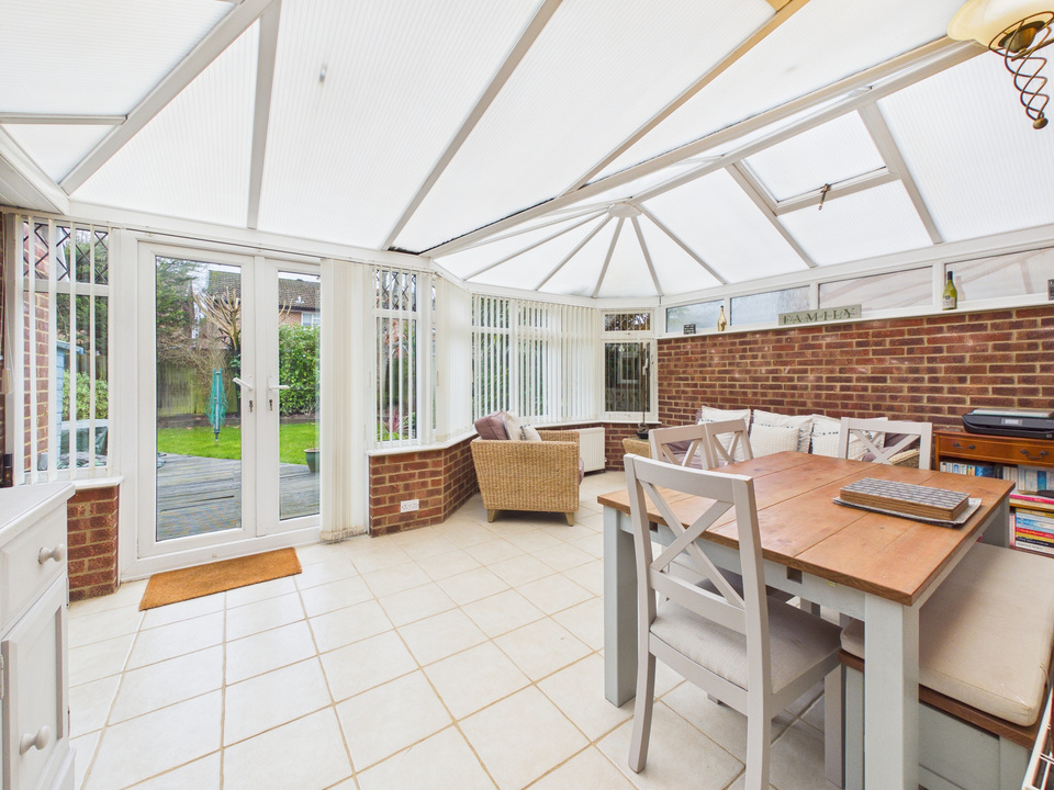 3 bed link detached house for sale in Shelley Drive, Broadbridge Heath, Horsham  - Property Image 5