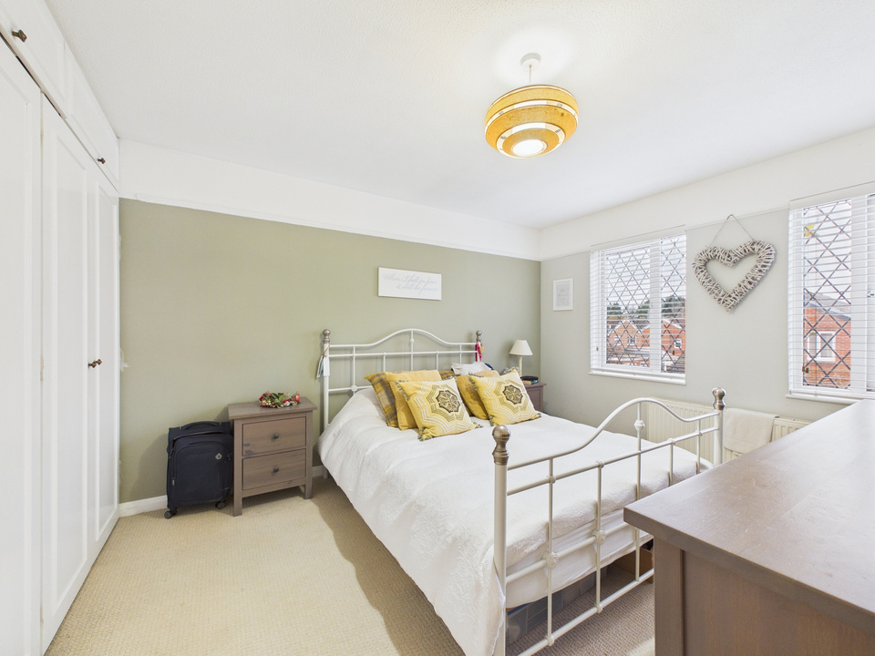 3 bed link detached house for sale in Shelley Drive, Broadbridge Heath, Horsham  - Property Image 6