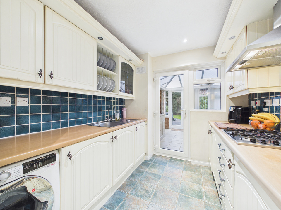 3 bed link detached house for sale in Shelley Drive, Broadbridge Heath, Horsham  - Property Image 3