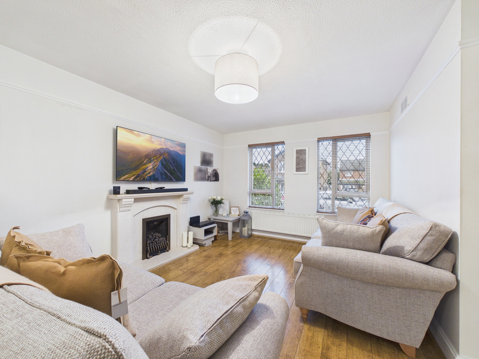 3 bed link detached house for sale in Shelley Drive, Broadbridge Heath, Horsham  - Property Image 2