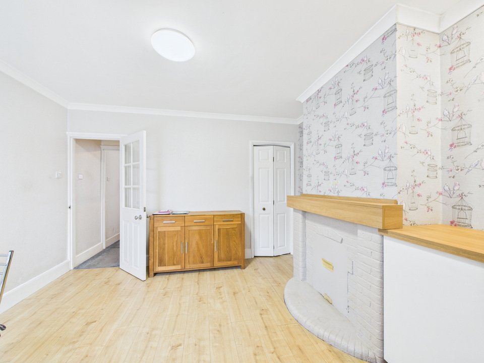 2 bed semi-detached house for sale in Gladstone Road, Horsham, West Sussex - Property Image 13