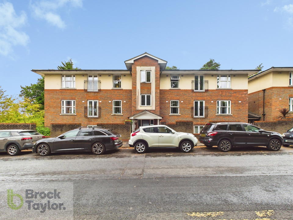 2 bed apartment for sale in Molineux Place, Boltro Road, Haywards Heath, RH16 1BF