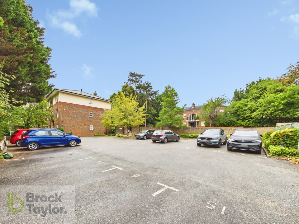 2 bed apartment for sale in Molineux Place, Boltro Road, Haywards Heath, RH16 1BF  - Property Image 15