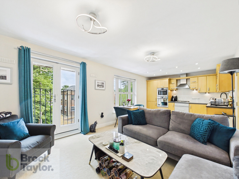 2 bed apartment for sale in Molineux Place, Boltro Road, Haywards Heath, RH16 1BF  - Property Image 3