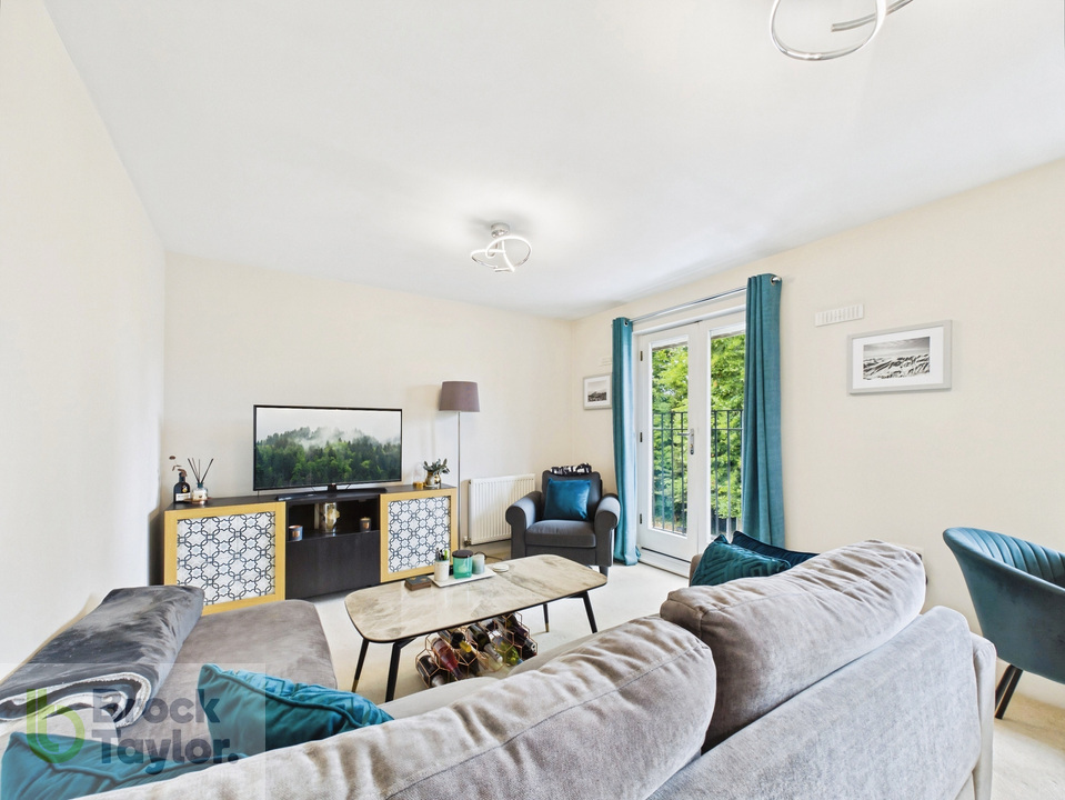 2 bed apartment for sale in Molineux Place, Boltro Road, Haywards Heath, RH16 1BF  - Property Image 5