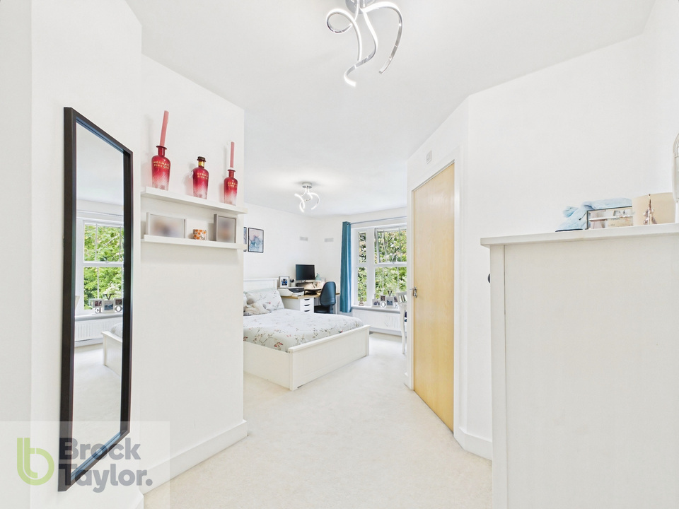 2 bed apartment for sale in Molineux Place, Boltro Road, Haywards Heath, RH16 1BF  - Property Image 8