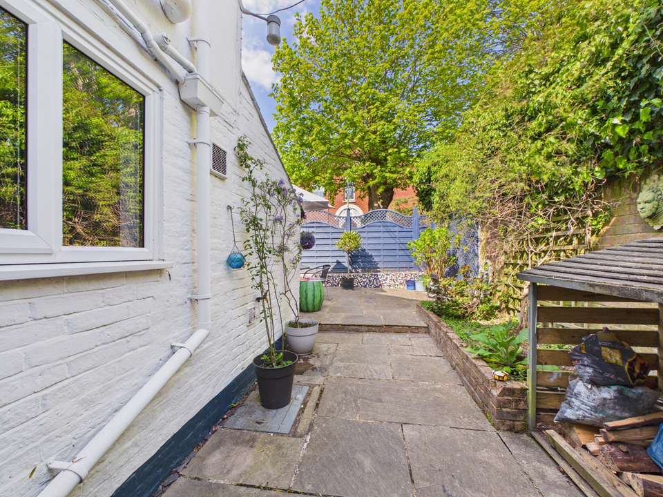 2 bed semi-detached house for sale in Park Terrace West Gardens  - Property Image 9