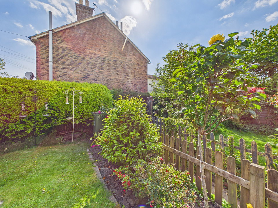 2 bed semi-detached house for sale in Park Terrace West Gardens  - Property Image 25