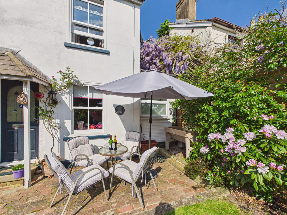 2 bed semi-detached house for sale in Park Terrace West Gardens  - Property Image 2