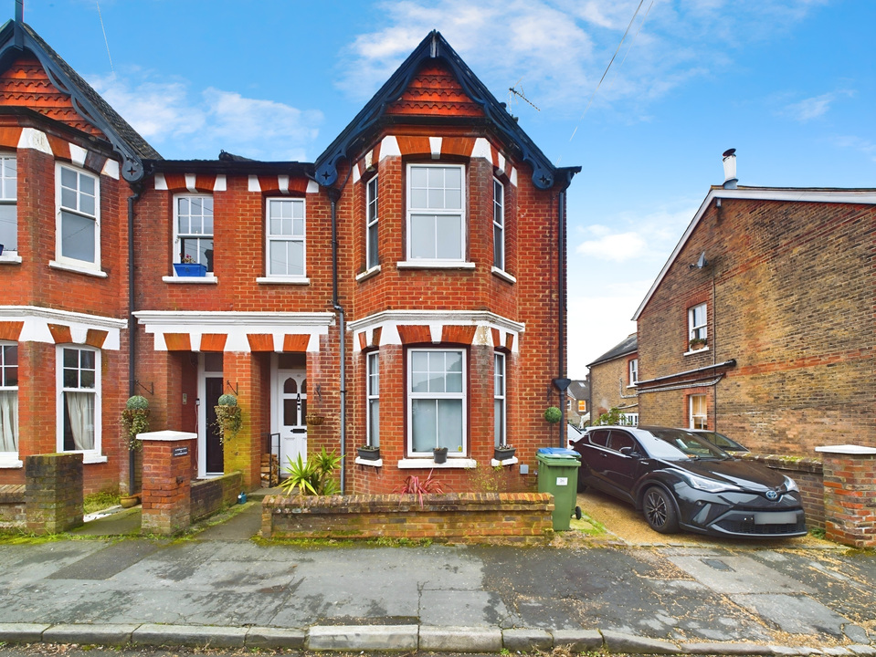 1 bed apartment for sale in Wellington Road, Horsham - Property Image 1