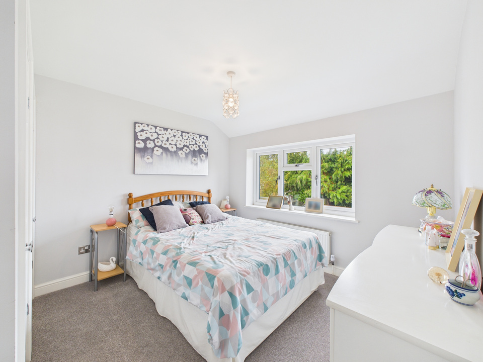 3 bed semi-detached house for sale in Wood End, Horsham - Property Image 7