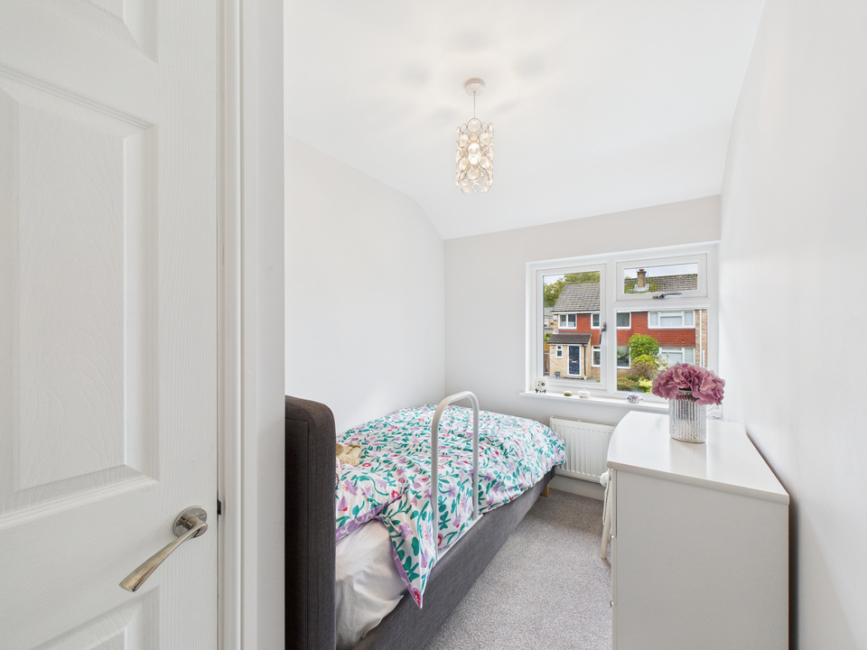 3 bed semi-detached house for sale in Wood End, Horsham - Property Image 8