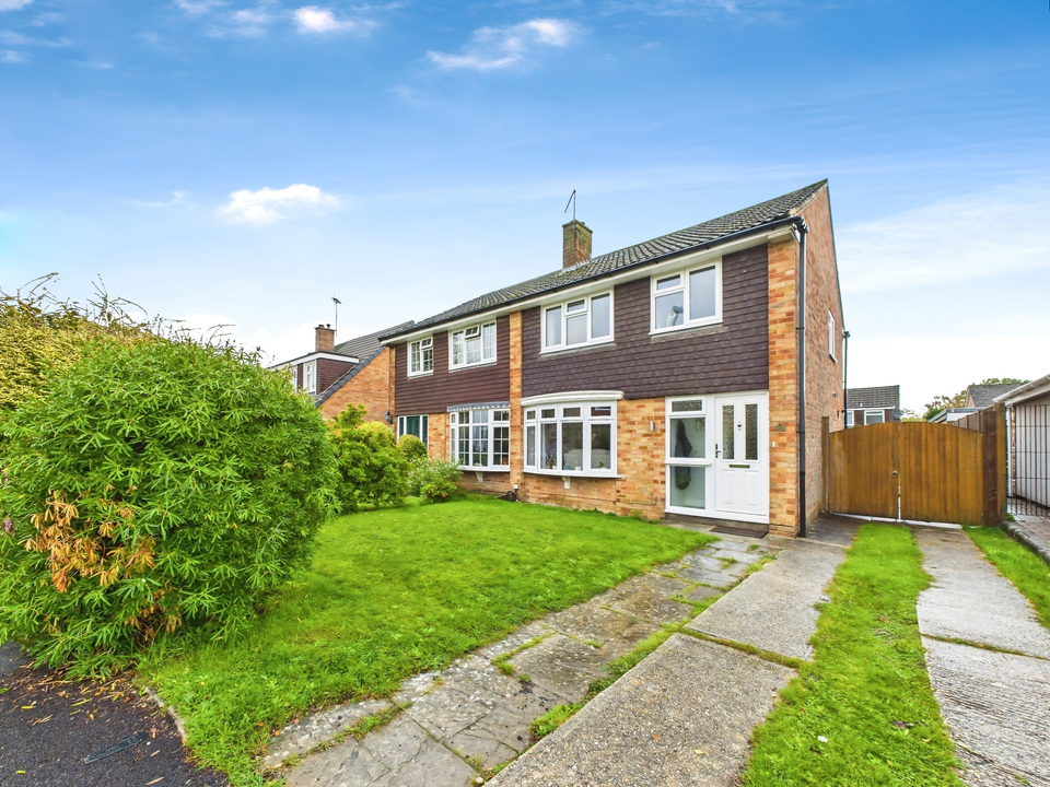 3 bed semi-detached house for sale in Wood End, Horsham
