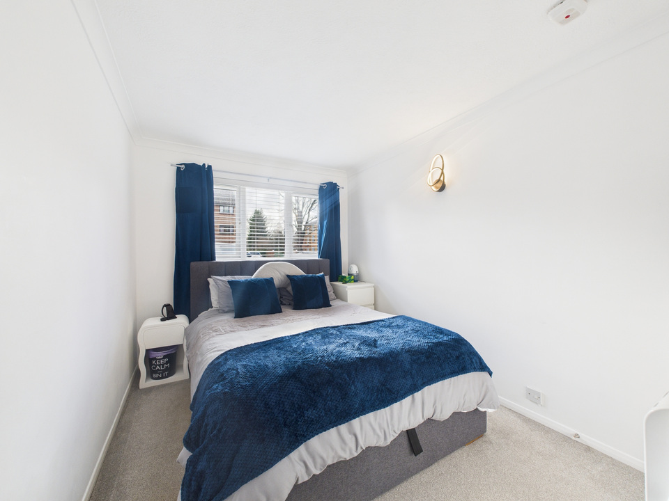 2 bed apartment for sale in Wallis Way, Horsham  - Property Image 4