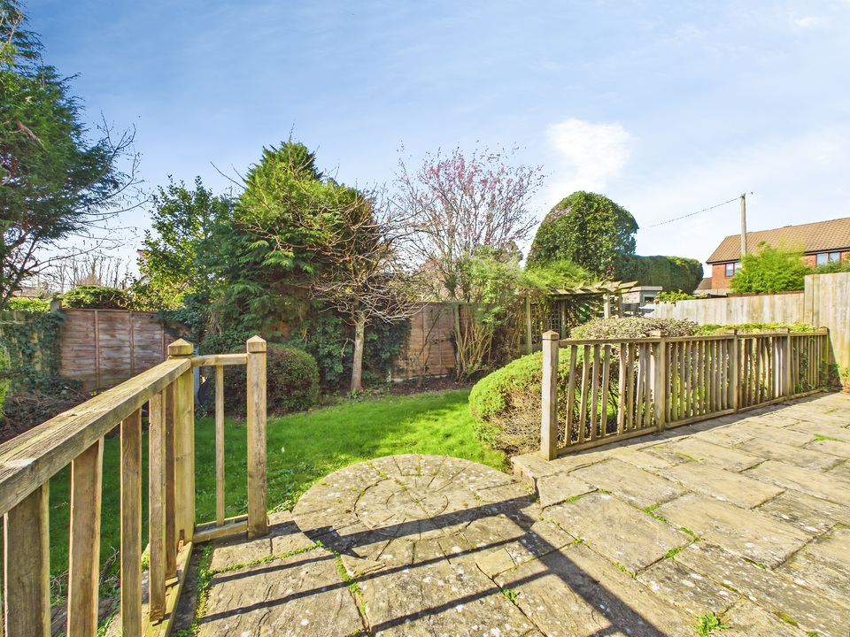 4 bed detached house for sale in The Willows, Pondtail Close, Horsham  - Property Image 11