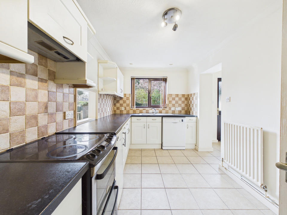 4 bed detached house for sale in The Willows, Pondtail Close, Horsham  - Property Image 4