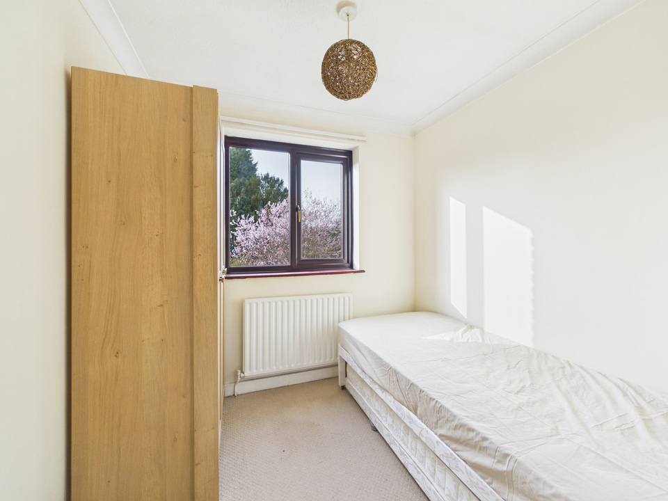 4 bed detached house for sale in The Willows, Pondtail Close, Horsham  - Property Image 21