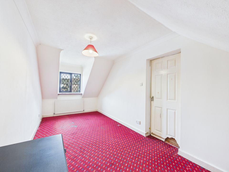 4 bed detached house for sale in The Willows, Pondtail Close, Horsham  - Property Image 20