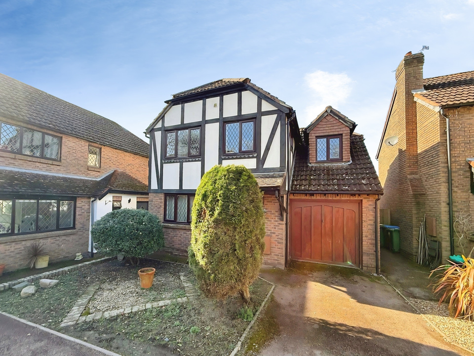4 bed detached house for sale in The Willows, Pondtail Close, Horsham