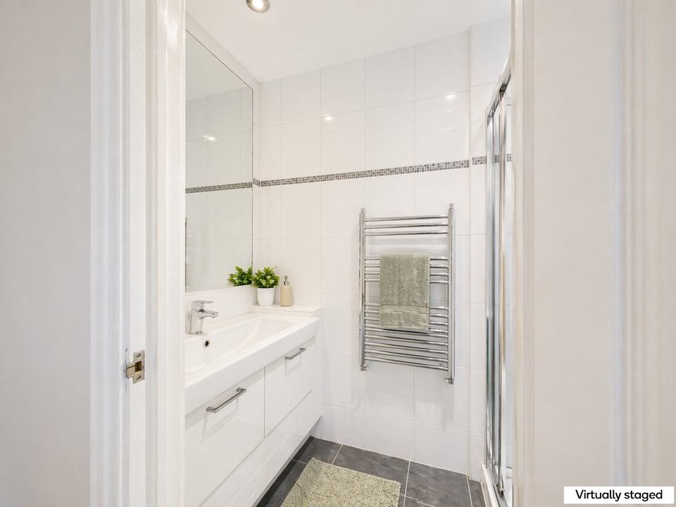 4 bed detached house for sale in The Willows, Pondtail Close, Horsham  - Property Image 13