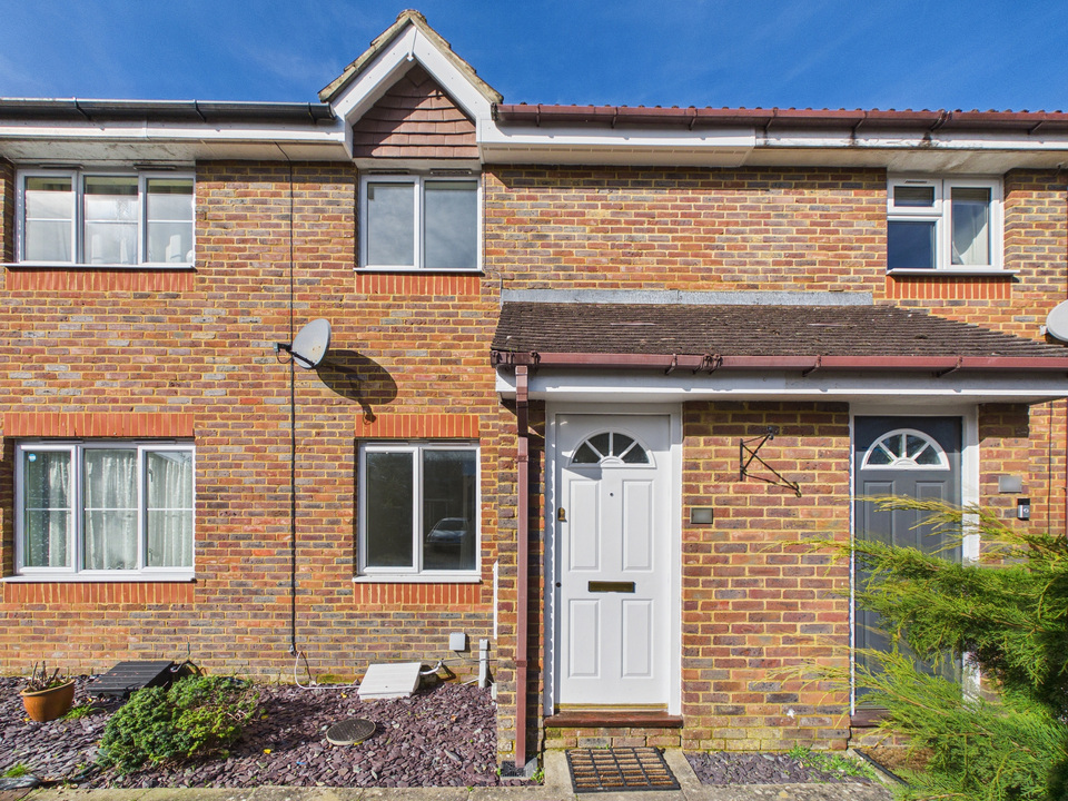 2 bed end of terrace house for sale in Ropeland Way, Horsham  - Property Image 14