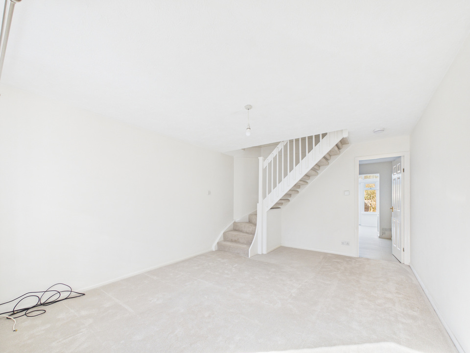 2 bed end of terrace house for sale in Ropeland Way, Horsham  - Property Image 11