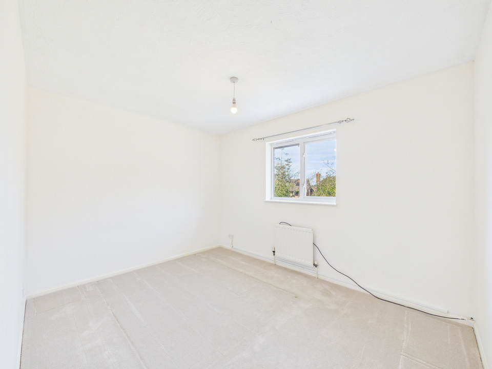 2 bed end of terrace house for sale in Ropeland Way, Horsham  - Property Image 8