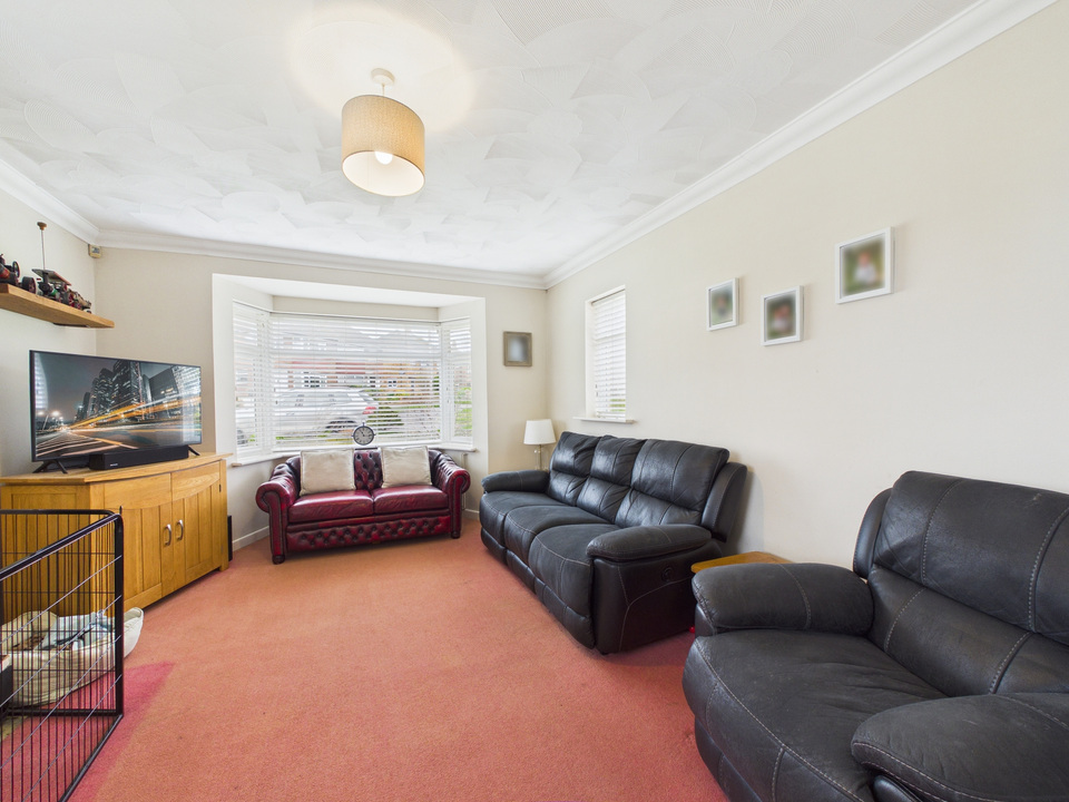 3 bed bungalow for sale in Hillmead, Horsham, West Sussex - Property Image 13