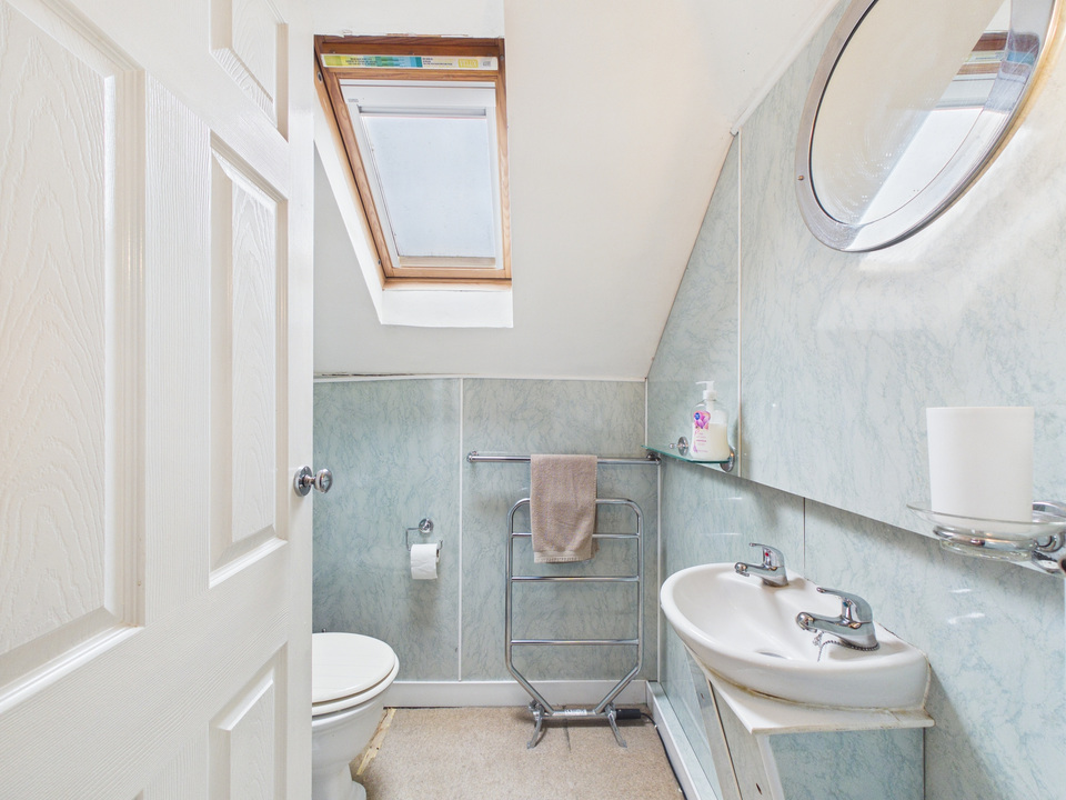 3 bed bungalow for sale in Hillmead, Horsham, West Sussex - Property Image 19