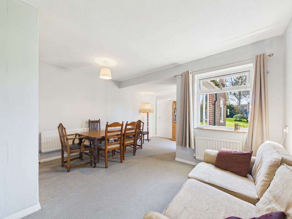 3 bed detached bungalow for sale in Gayles, Blackbridge Lane, Horsham - Property Image 3