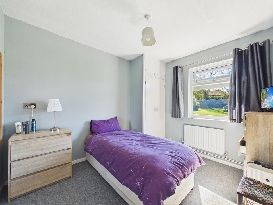 3 bed detached bungalow for sale in Gayles, Blackbridge Lane, Horsham - Property Image 7