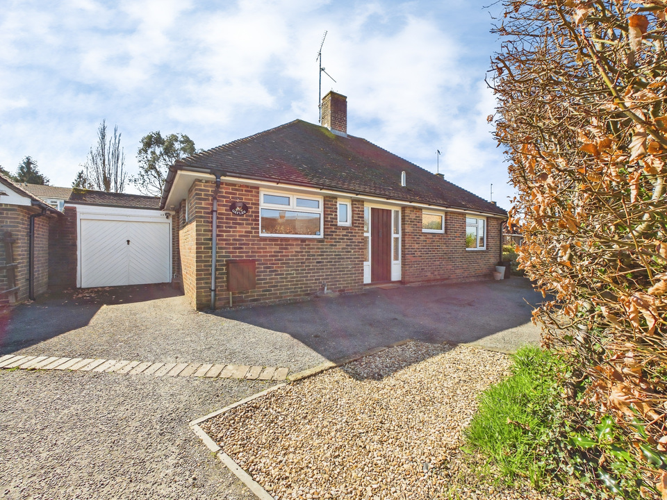 3 bed detached bungalow for sale in Gayles, Blackbridge Lane, Horsham - Property Image 1