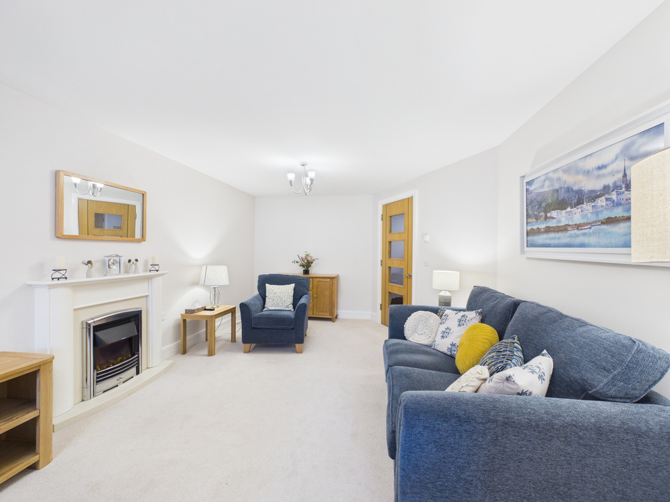 1 bed apartment for sale in Clarence Court, Brighton Road, Horsham, West Sussex  - Property Image 9