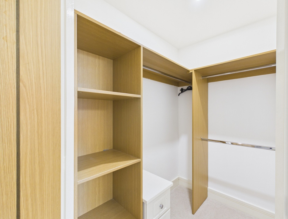 1 bed apartment for sale in Clarence Court, Brighton Road, Horsham, West Sussex  - Property Image 6