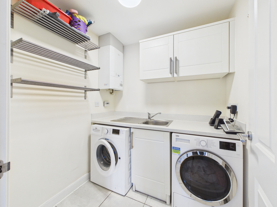 4 bed detached house for sale in Harding Lane, Broadbridge Heath, Horsham  - Property Image 17