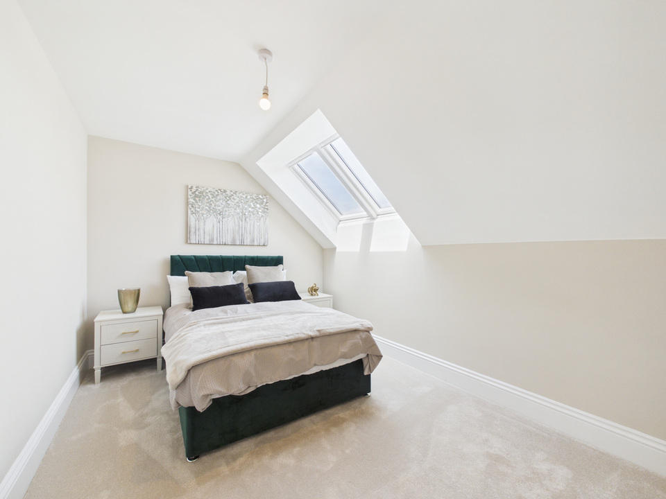 4 bed for sale in Meadow View, Monks Gate, Horsham, West Sussex - Property Image 12