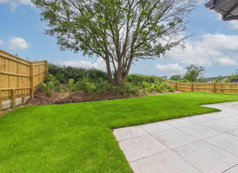 4 bed for sale in Meadow View, Monks Gate, Horsham, West Sussex - Property Image 14
