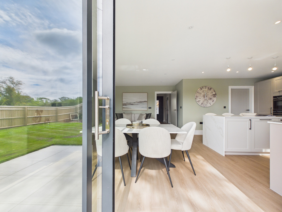 4 bed for sale in Coolhurst Close, Monks Gate, Horsham, West Sussex  - Property Image 7