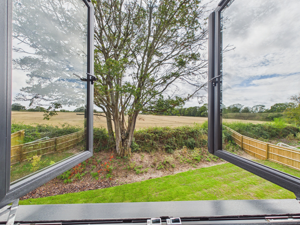 4 bed for sale in Coolhurst Close, Monks Gate, Horsham, West Sussex  - Property Image 9
