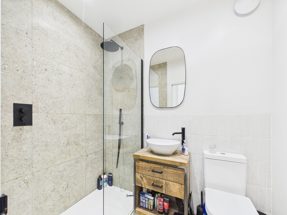 3 bed semi-detached house for sale in New Street, Horsham  - Property Image 8