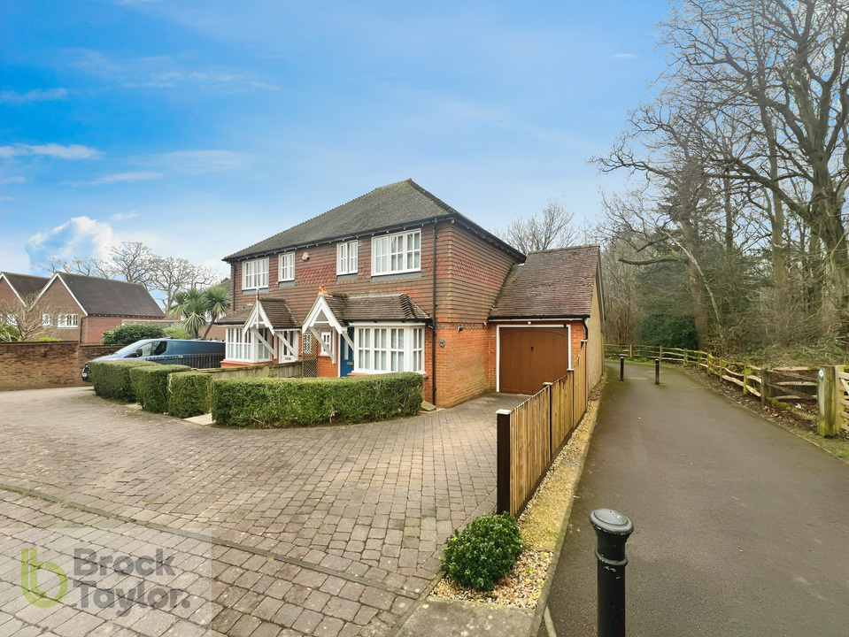 3 bed semi-detached house for sale in Heasewood, Bolnore Village  - Property Image 18