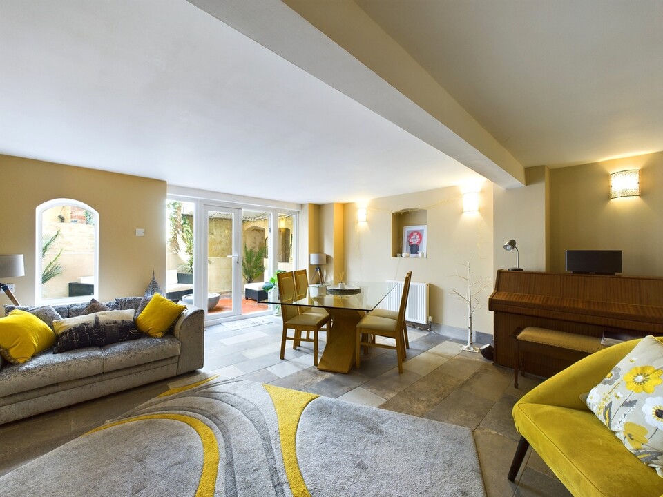 3 bed semi-detached house for sale in Church Street, Warnham, RH12 - Property Image 3